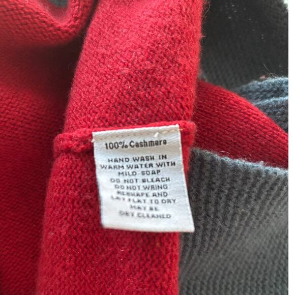 Claudia Nicole 100% Cashmere Two-Toned Sweater - Picture 4 of 4